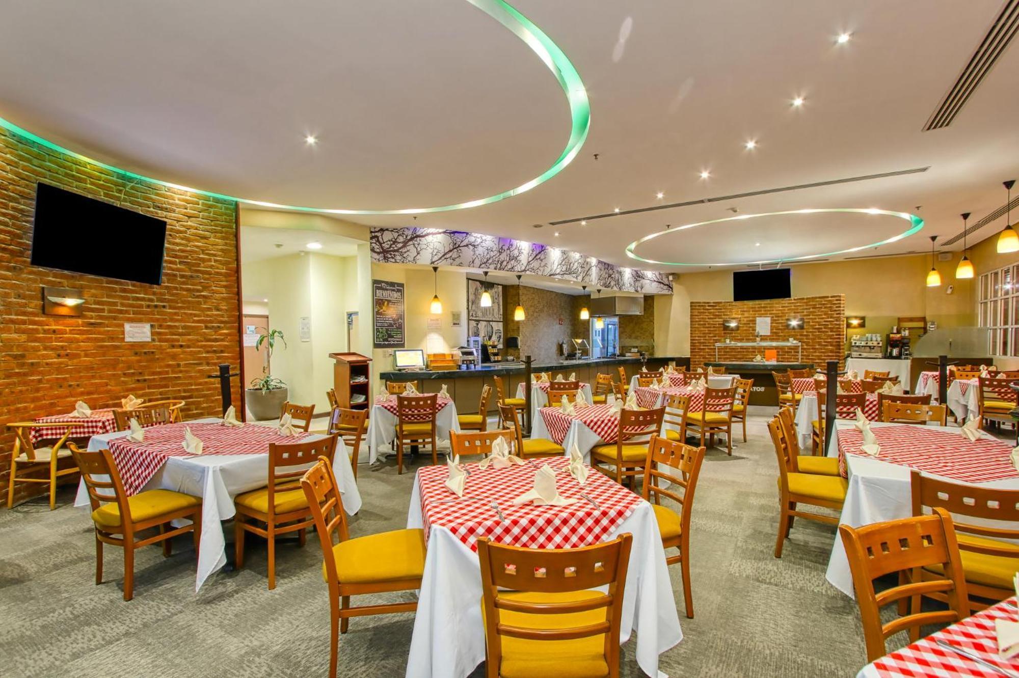 Holiday Inn Leon-Convention Center By Ihg Exteriér fotografie